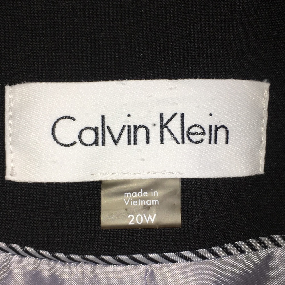 Calvin Klein Plus Size Black two button blazer - Picture 4 of 7